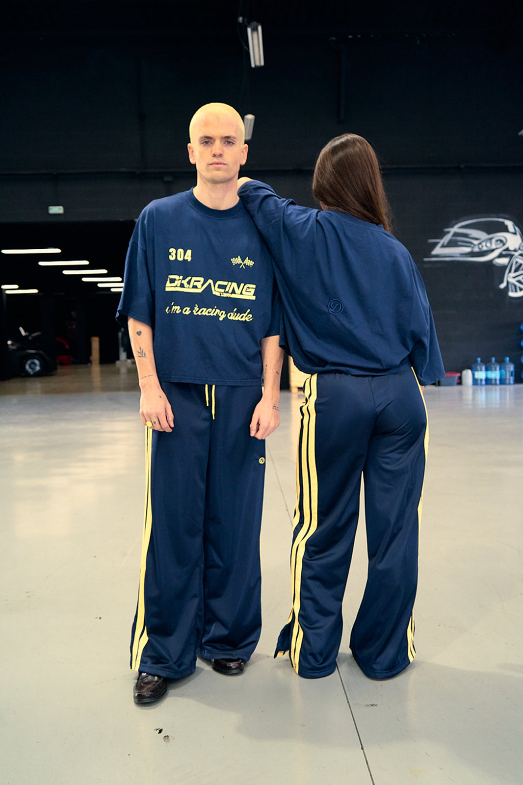 Racing t-shirt look