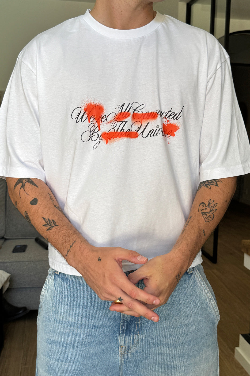 UNIVERSE TEE